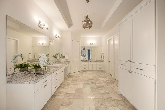 4501 Valerie Street, Bellaire, TX 77401