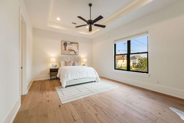 4501 Valerie Street, Bellaire, TX 77401