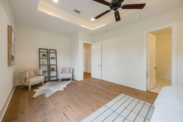 4501 Valerie Street, Bellaire, TX 77401