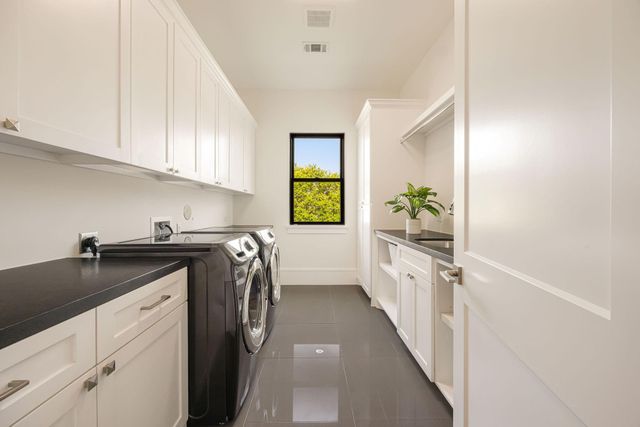 4501 Valerie Street, Bellaire, TX 77401