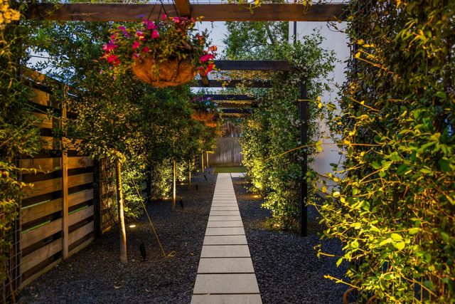 4501 Valerie Street, Bellaire, TX 77401