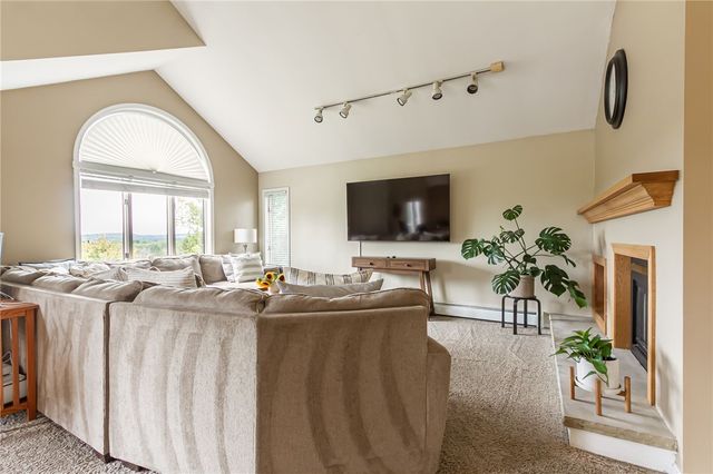 4 Old Meadow Court, Livonia, NY 14487