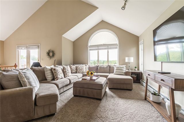 4 Old Meadow Court, Livonia, NY 14487