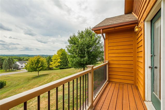 4 Old Meadow Court, Livonia, NY 14487