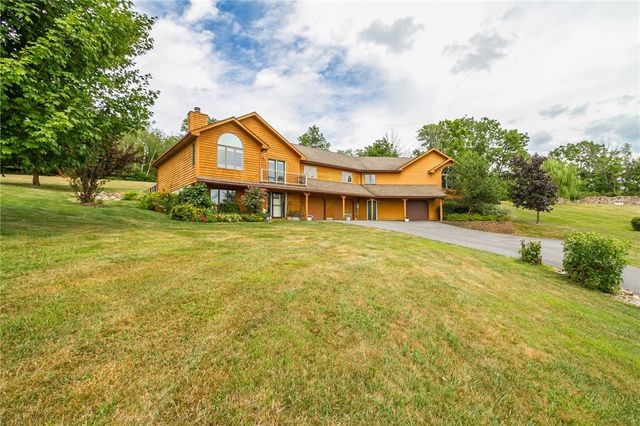 4 Old Meadow Court, Livonia, NY 14487