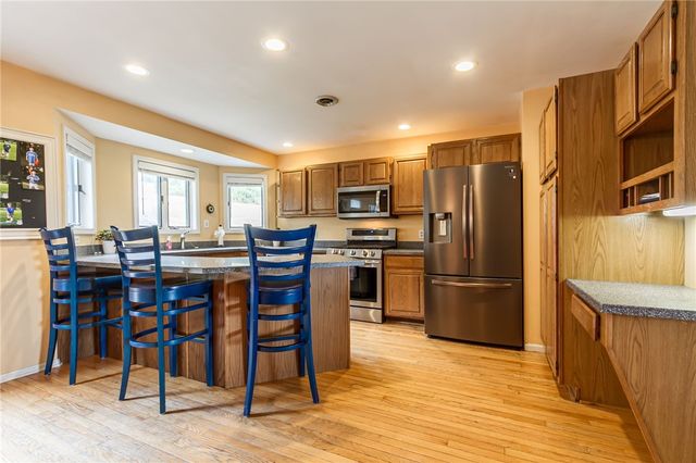 4 Old Meadow Court, Livonia, NY 14487