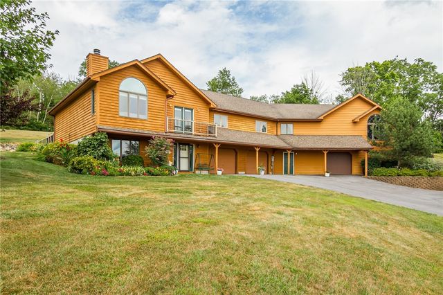 4 Old Meadow Court, Livonia, NY 14487