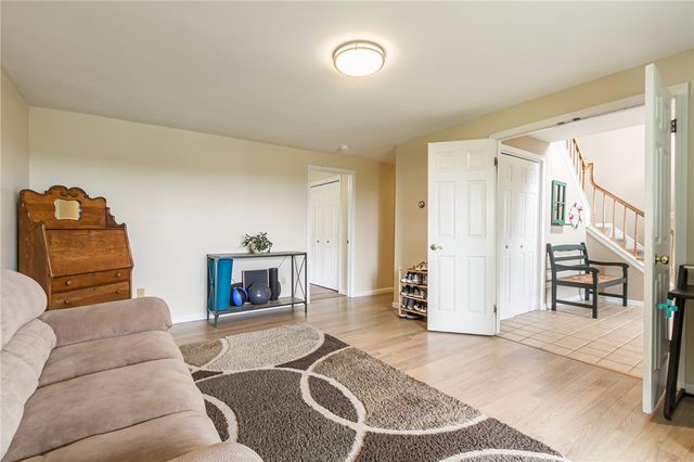 4 Old Meadow Court, Livonia, NY 14487