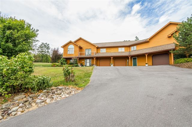 4 Old Meadow Court, Livonia, NY 14487