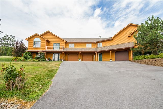 4 Old Meadow Court, Livonia, NY 14487