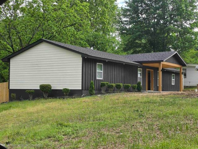 1 Belmar Dr, Little Rock, AR 72209