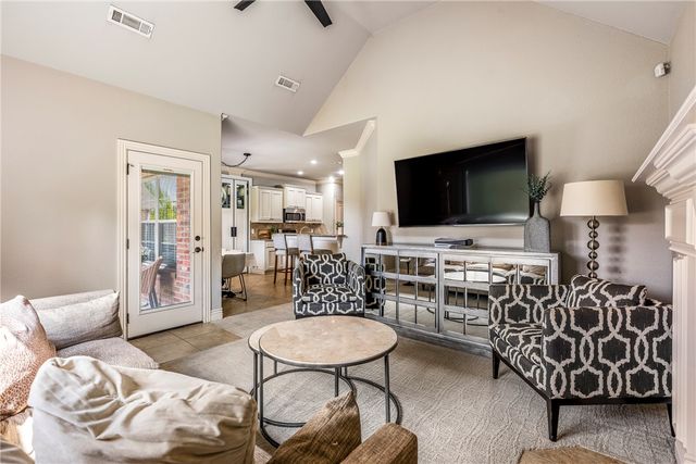 2203 SW Nutmeg Street, Bentonville, AR 72713