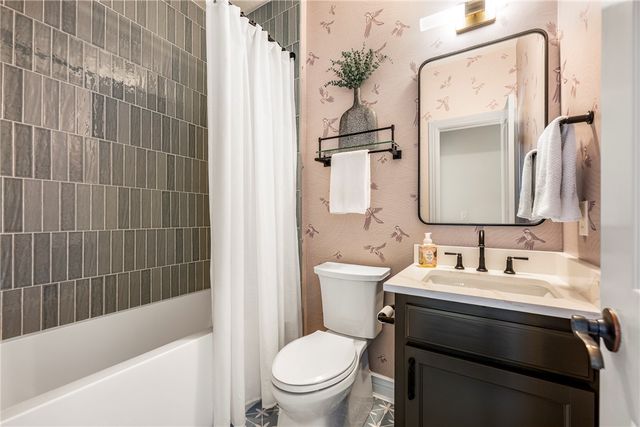 2203 SW Nutmeg Street, Bentonville, AR 72713