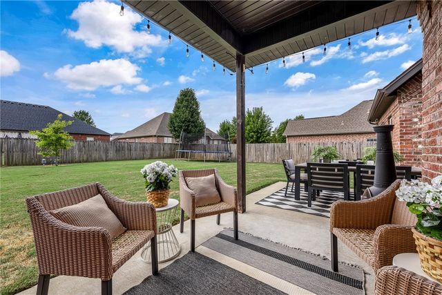 2203 SW Nutmeg Street, Bentonville, AR 72713
