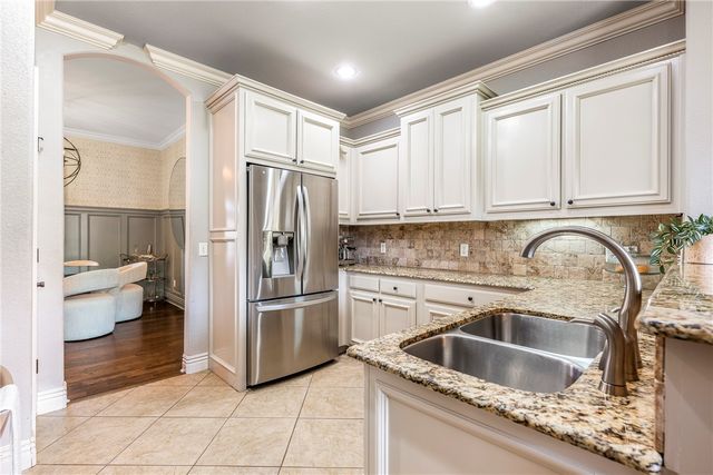 2203 SW Nutmeg Street, Bentonville, AR 72713