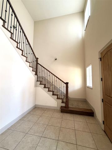 10555 Steinbeck Lane, Irving, TX 75063