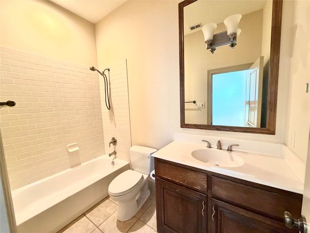 10555 Steinbeck Lane, Irving, TX 75063