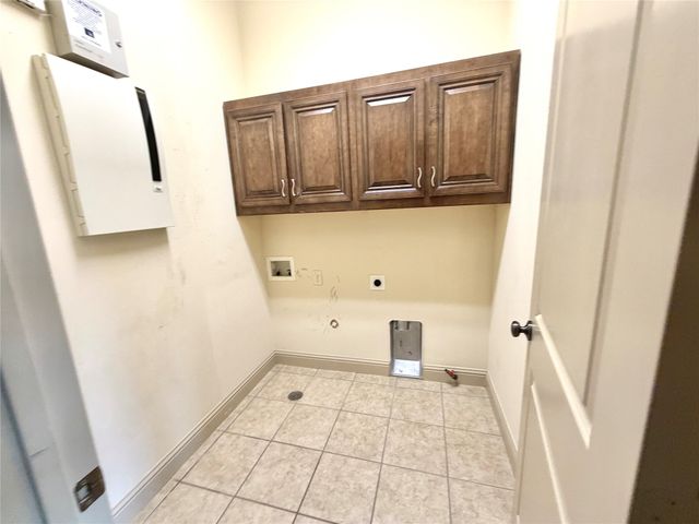 10555 Steinbeck Lane, Irving, TX 75063