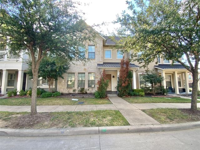 10555 Steinbeck Lane, Irving, TX 75063