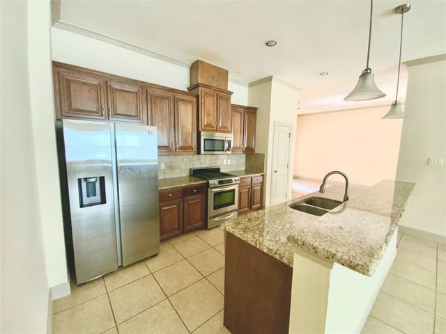 10555 Steinbeck Lane, Irving, TX 75063