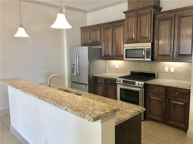 10555 Steinbeck Lane, Irving, TX 75063