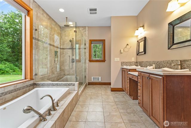 2692 H Street Road, Blaine, WA 98230