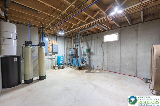 118 Sterner Run Road, Polk Twp, PA 18058