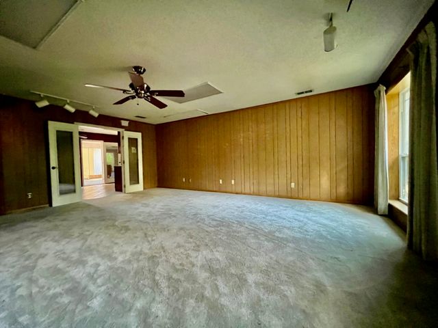 1501 Springdale St., Longview, TX 75604