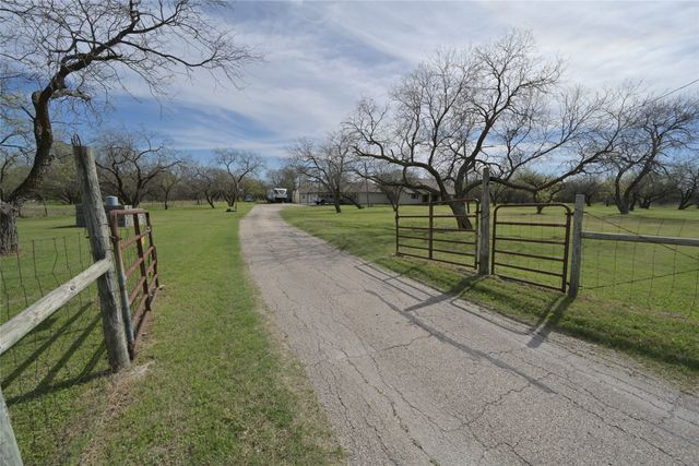 9508 Kelly Lane, Alvarado, TX 76009