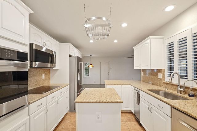 4368 Boulder Creek Cir, Stockton, CA 95219