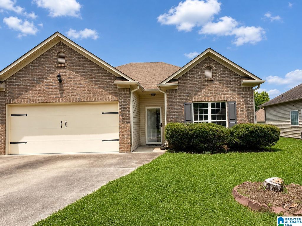 908 MERIWETHER DRIVE, Calera, AL 35040