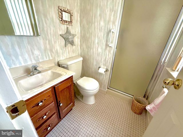 2420 EXTON RD, Hatboro, PA 19040