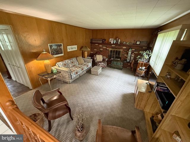 2420 EXTON RD, Hatboro, PA 19040