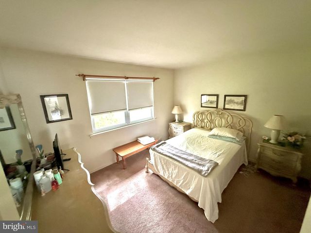 2420 EXTON RD, Hatboro, PA 19040