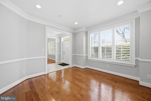 9705 MONTAUK AVE, Bethesda, MD 20817