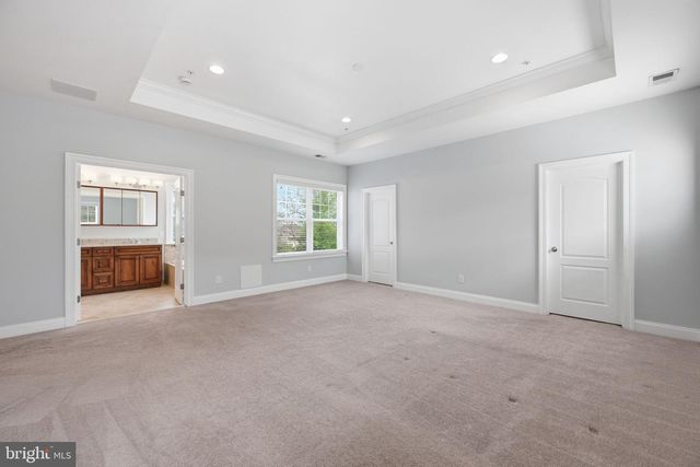 9705 MONTAUK AVE, Bethesda, MD 20817