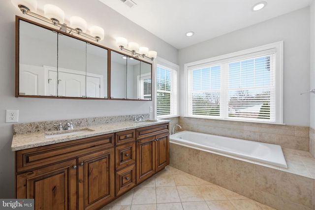 9705 MONTAUK AVE, Bethesda, MD 20817