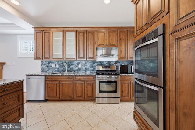 9705 MONTAUK AVE, Bethesda, MD 20817