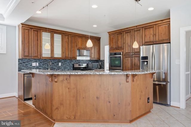 9705 MONTAUK AVE, Bethesda, MD 20817