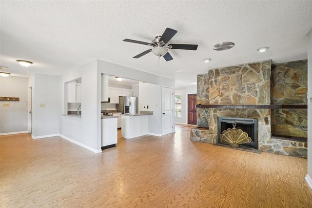 2024 W SITKA STREET, Tampa, FL 33604