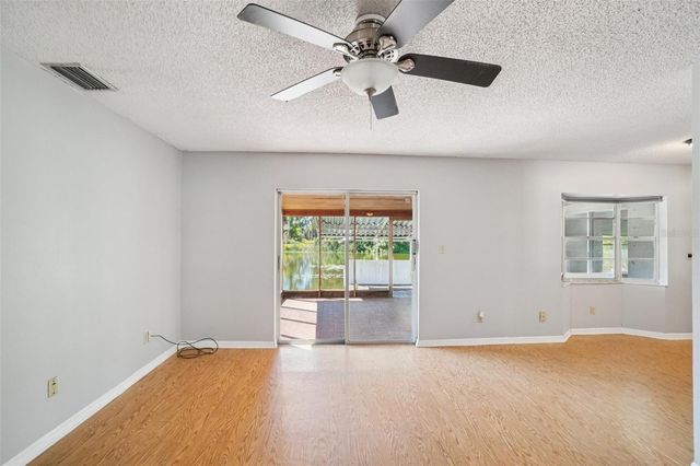 2024 W SITKA STREET, Tampa, FL 33604