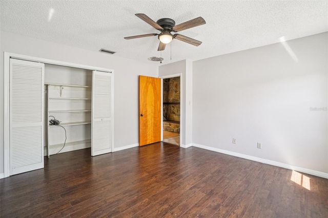 2024 W SITKA STREET, Tampa, FL 33604