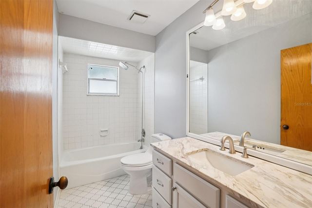 2024 W SITKA STREET, Tampa, FL 33604