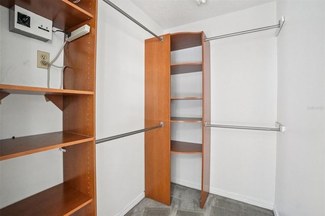 2024 W SITKA STREET, Tampa, FL 33604