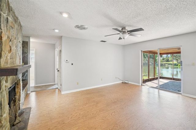 2024 W SITKA STREET, Tampa, FL 33604