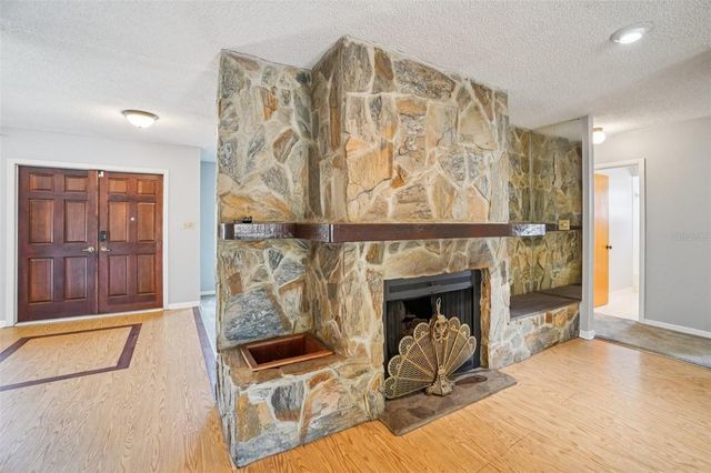 2024 W SITKA STREET, Tampa, FL 33604