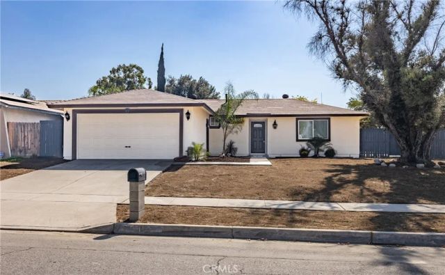 824 Hartzell Avenue, Redlands, CA 92374