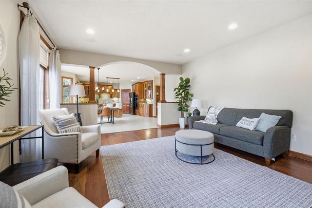 3895 SHOREBIRD COURT, Oshkosh, WI 54904