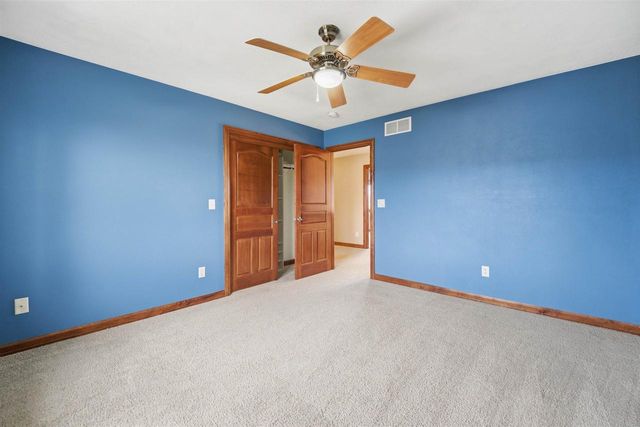 3895 SHOREBIRD COURT, Oshkosh, WI 54904