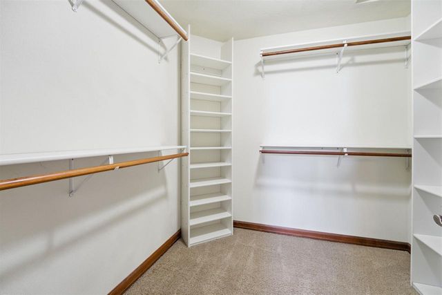 3895 SHOREBIRD COURT, Oshkosh, WI 54904